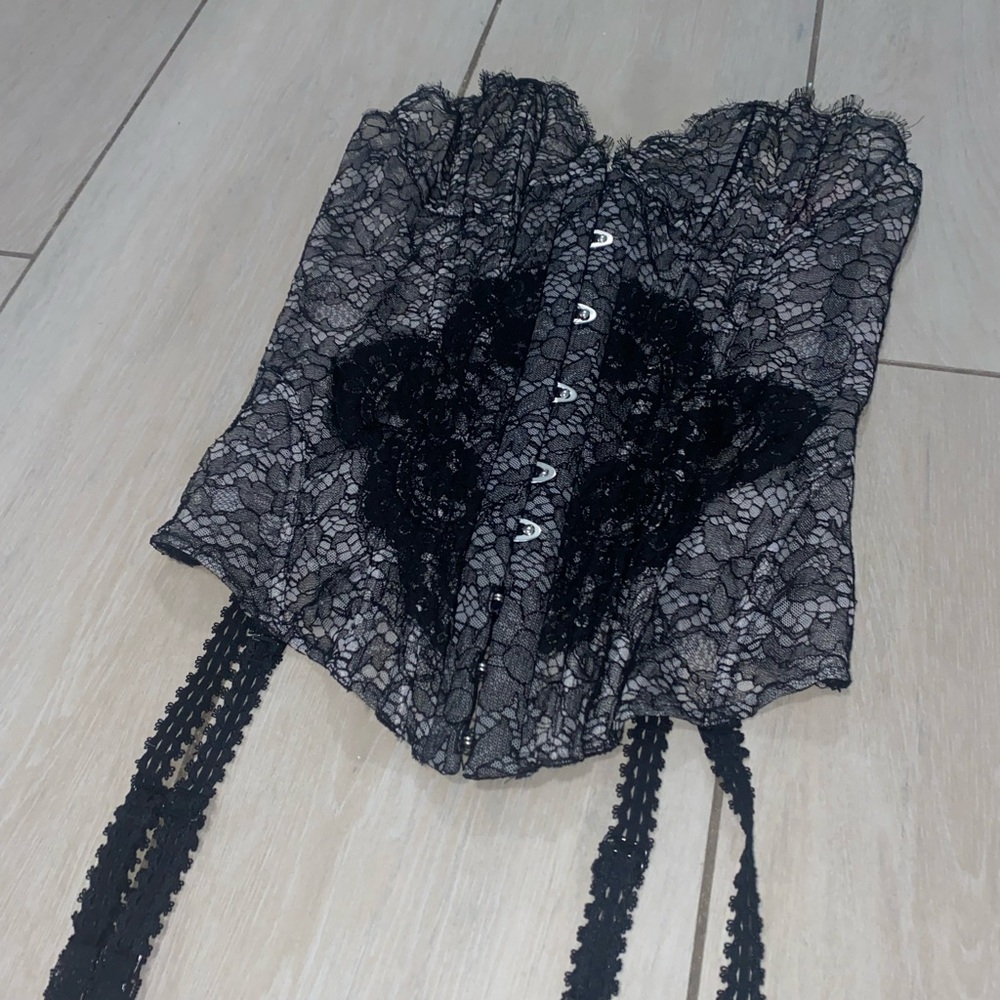 AGENT PROVOCATEUR lace corset
